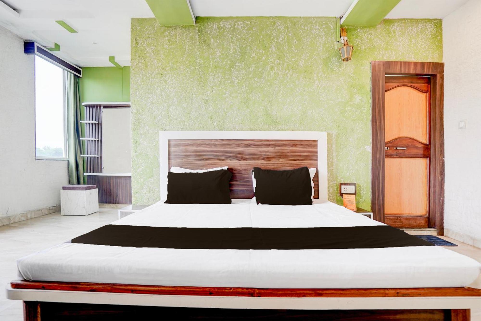 Spot On Pachmarhi Hills Hotel ภายนอก รูปภาพ